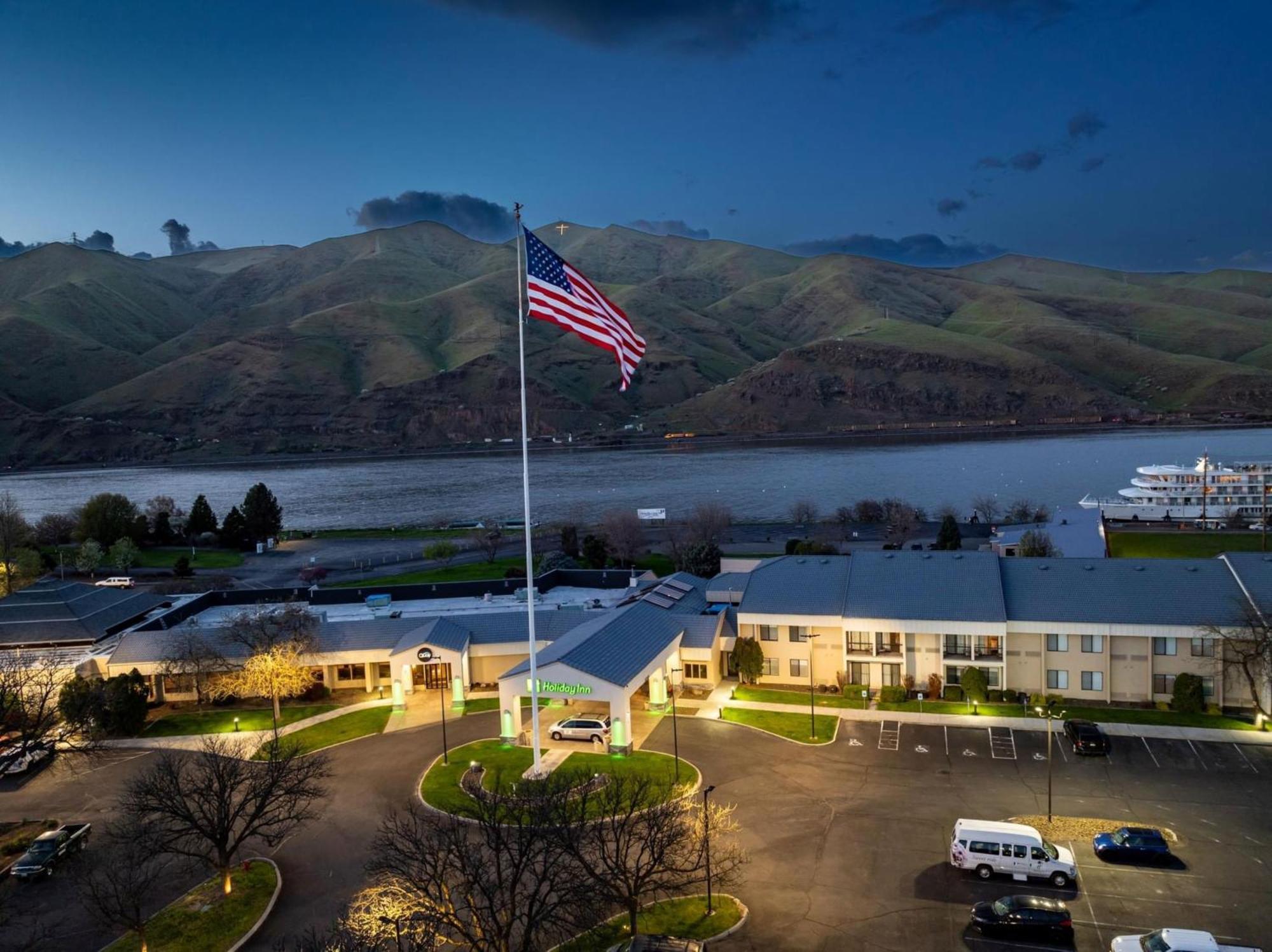 Holiday Inn Clarkston - Lewiston By Ihg Екстериор снимка